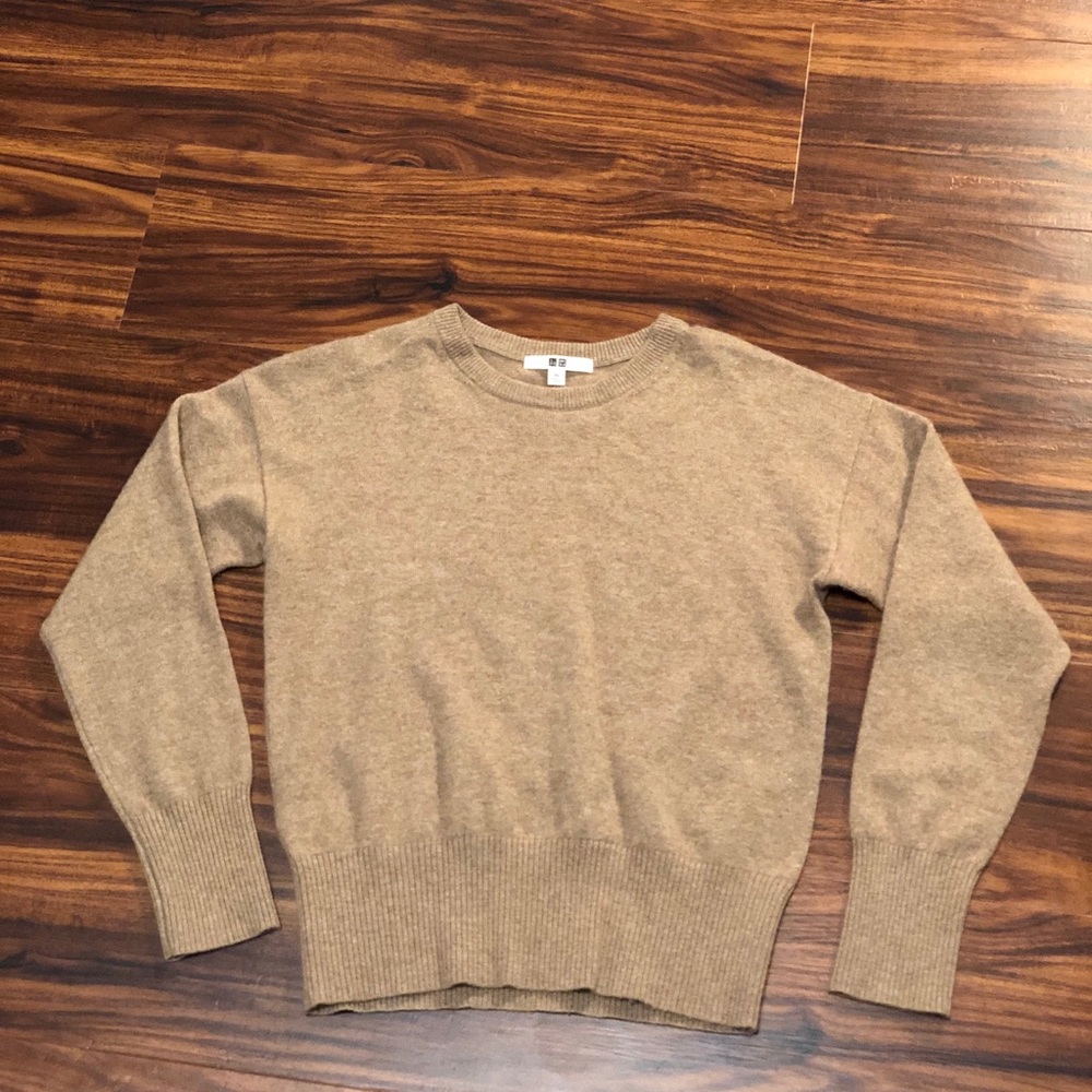 Uniqlo 100% Cashmere Sweater